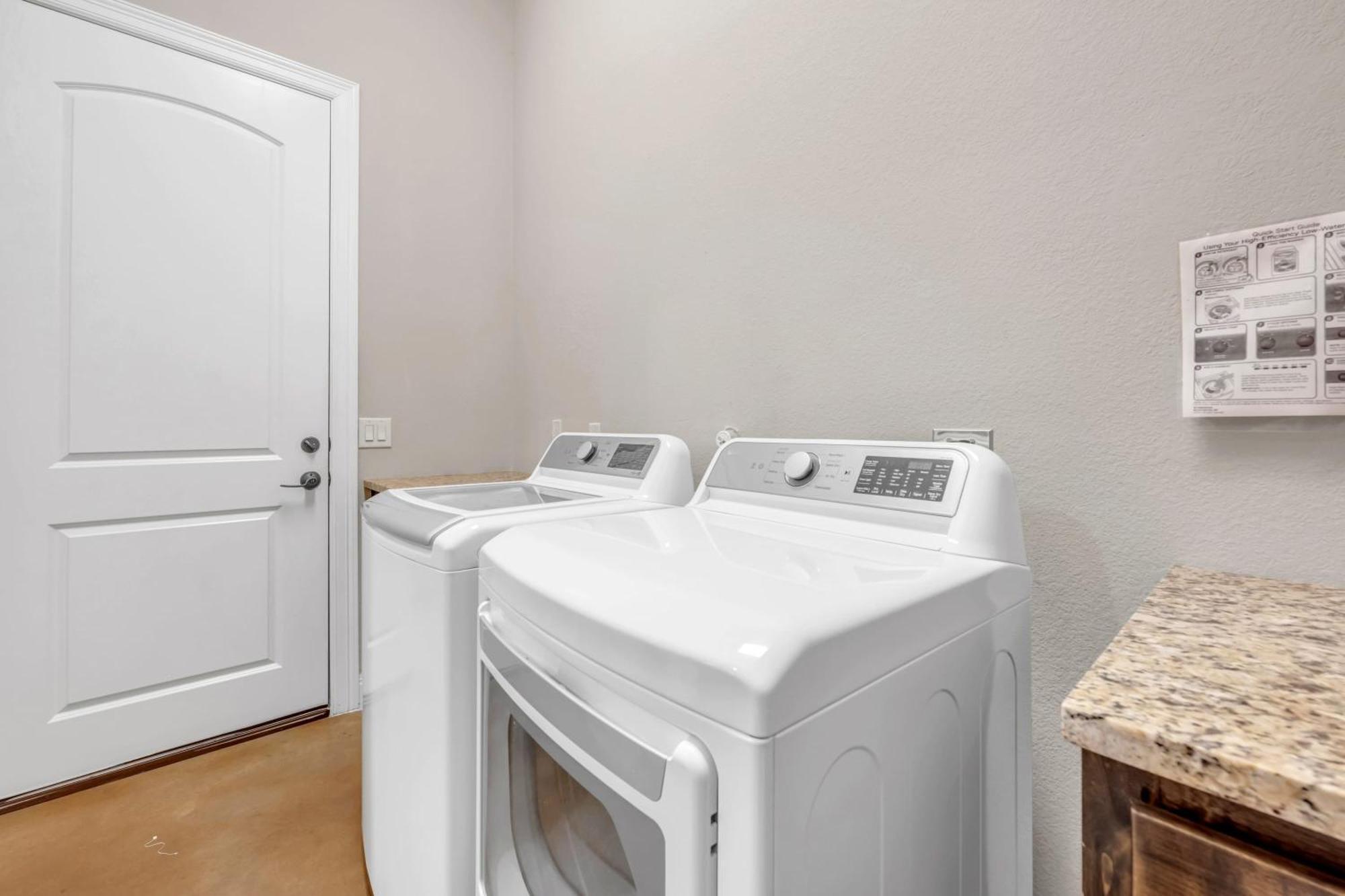 119 Christopher Concierge Services Available Kingsland المظهر الخارجي الصورة